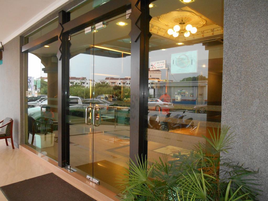 Sai Villa Hotel Near Klia & Klia2 Nilai Exterior foto