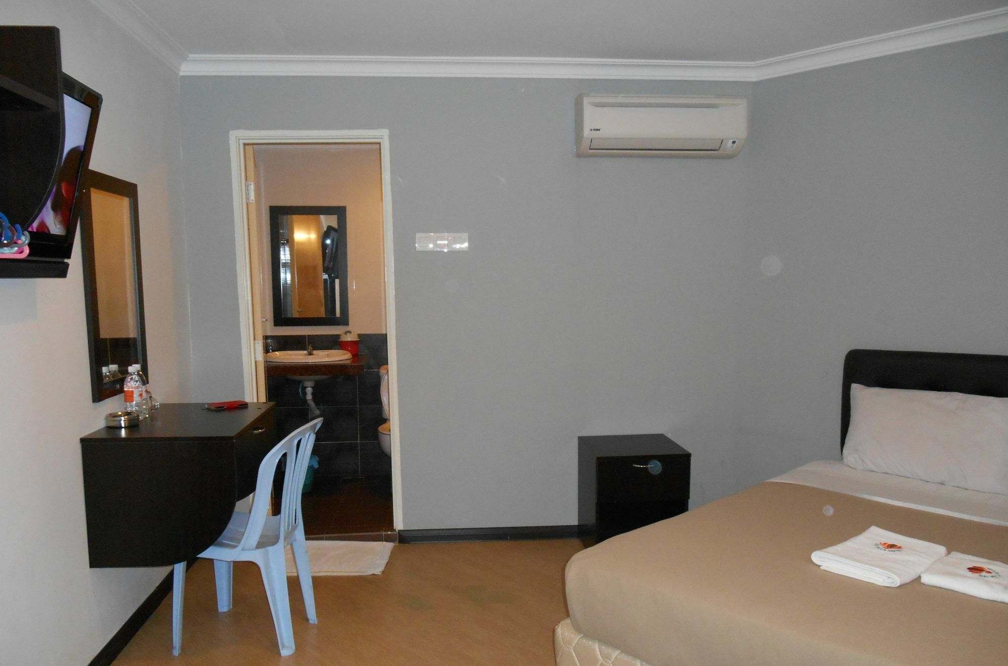 Sai Villa Hotel Near Klia & Klia2 Nilai Exterior foto